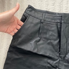 美品♡レザー調　ショートパンツ　キュロットの画像