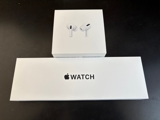 Apple Watch & AirPods Pro 