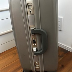 スーツケースの画像