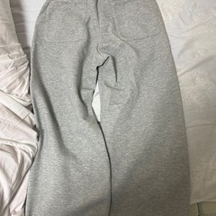 ユニクロスウェットワイドパンツの画像