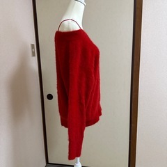 【SNIDEL】フォックスカシミアオフショルニットトップス（RED）の画像