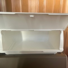 【お取り引き中】スタッキングボックス白の画像