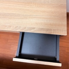 木目調デスク 引き出し付き｜直接引き取り限定｜使用感ありの画像