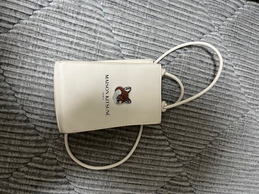 MAISON KITSUNÉ ホワイトショルダーバッグ