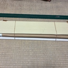 木材と段ボールの画像