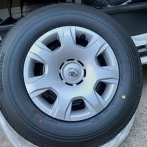 新品未使用　トヨタハイエース７型純正　新車外し　195-80-R15