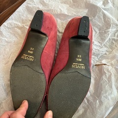 NOVUS パンプスの画像