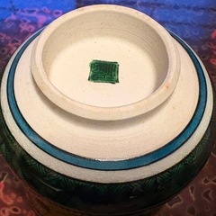 九谷焼の湯呑み茶碗の画像