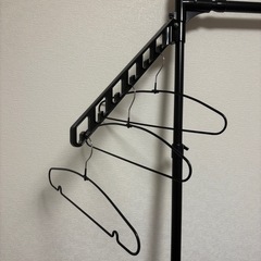 決まりました　ハンガーラック　突っ張り式の画像