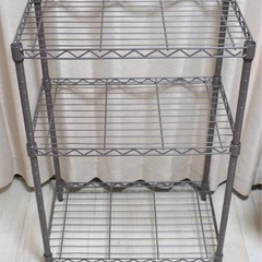 スチールラックの画像