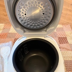 タイガー　炊飯器 JPE-A550 3合炊き 2021年製の画像