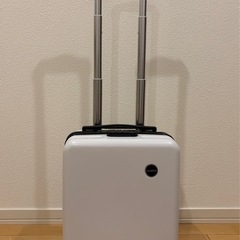 スーツケースSSサイズ　白の画像