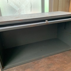 スチール製ショーケース　収納ケースの画像