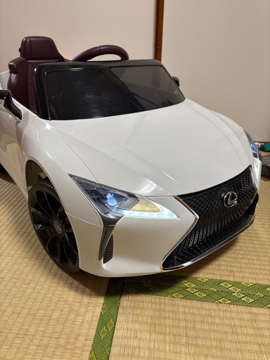 電動自動車　おもちゃ　レクサス
