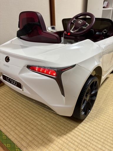 電動自動車　おもちゃ　レクサス