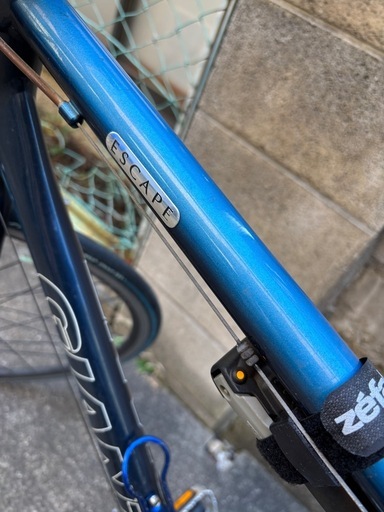 美品　giant 自転車　クロスバイク　23c 700　550