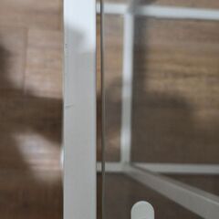 イケア 　VITTSJÖ ヴィットショー　サイドテーブル　ガラス天板の画像
