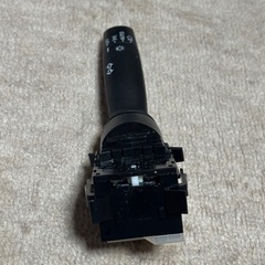 ホンダ フリード ハイブリッド GB7用純正ウインカースイッチの画像