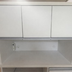 【値下げ交渉可】キッチンボード・食器棚（白色）の画像