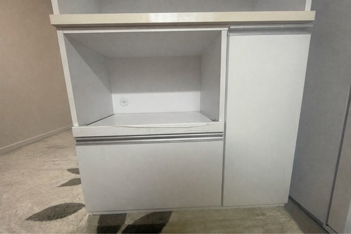 【値下げ交渉可】キッチンボード・食器棚（白色）