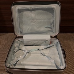 飛行機内持込可能サイズ キャリーケースの画像