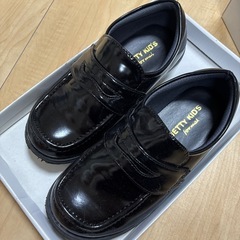 フォーマルシューズ　20センチ　男の子の画像