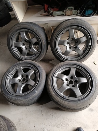 スカイライン32GTR 純正ホイール　タイヤはおまけ