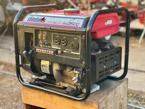 新ダイワ　インバーター エンジン発電機　IEG2500 やまびこ　定格出力：2.5KVA 作動品　