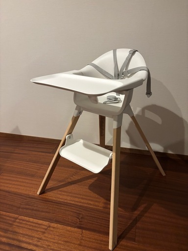 美品　STOKKE ストッケ　クリック　ハイチェアー グレー ベビーチェア ストッケ クリック ハイチェア トレイ ハーネス 付き ベビーチェア