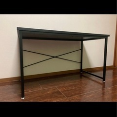 パソコンデスクの画像