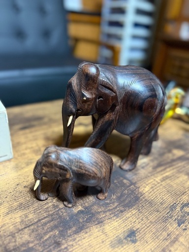 象の親子木彫り手彫り (HAPI) 北宇智のインテリア雑貨/小物《置物