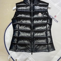 モンクレールダウンベストの画像