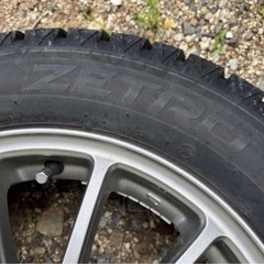 175/65R15 スタッドレスタイヤの画像