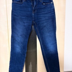 【HOLLISTER】デニムの画像