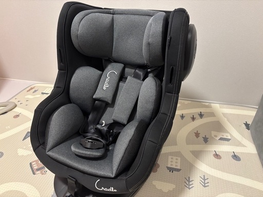 クレイドル　ISOFIX チャイルドシート