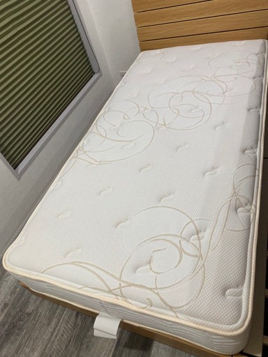 ⭐︎美品⭐︎ SIMMONS シモンズ ゴールデンバリュー 65GVAA21223101