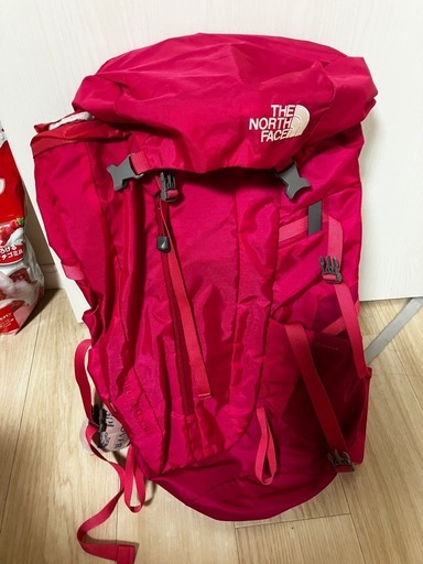 ノースフェイス 登山用バックパック 30L レッド【レインカバー付き／引き取り限定】
