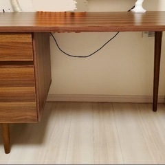 【受付停止中】○北欧風デスク○リモートワークなどにの画像
