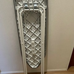 ニトリ スタンド式 アイロン台の画像
