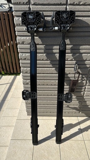 THULE スーリー　サイクルキャリア　outride アウトライド　TH561 2本セット　ロードバイク　 ルーフキャリア　