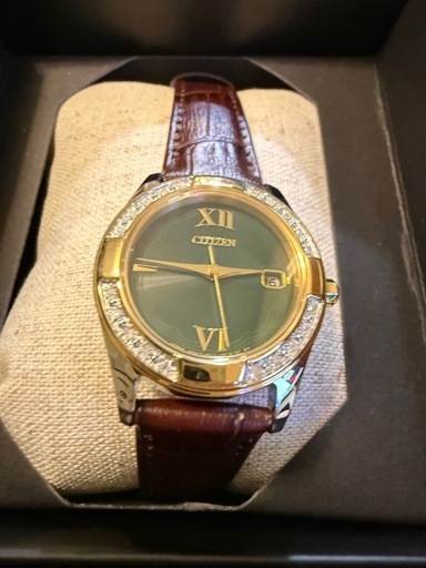 CITIZEN EW1824-06W 腕時計 ショップ シチズン独自技術の光発電機能、高機能ファッション