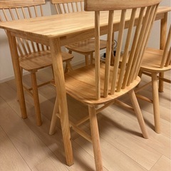 新品！天然木のダイニングテーブル。椅子なしの画像