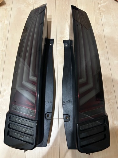 VALENTI ヴァレンティ LEDテールランプ 80系VOXY、NOAH用