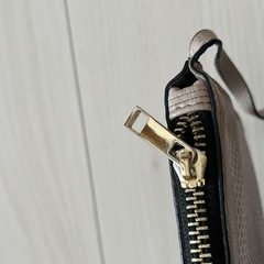 【無料！0円】レザー調 ストラップ付きポーチの画像