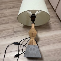 テーブルランプの画像