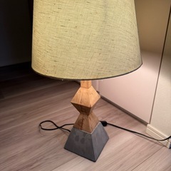 テーブルランプの画像