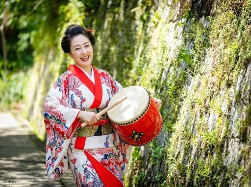 11.980円 エイサー小太鼓18*20cmバチ付き ファッション 幼児向けに最適です