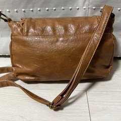 ブラウン ショルダーバッグの画像