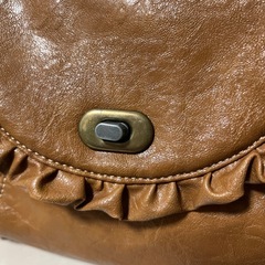 ブラウン ショルダーバッグの画像