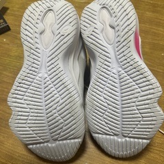 ASICS NOVASURGEバスケットシューズ ホワイト 24.5 男女兼用の画像